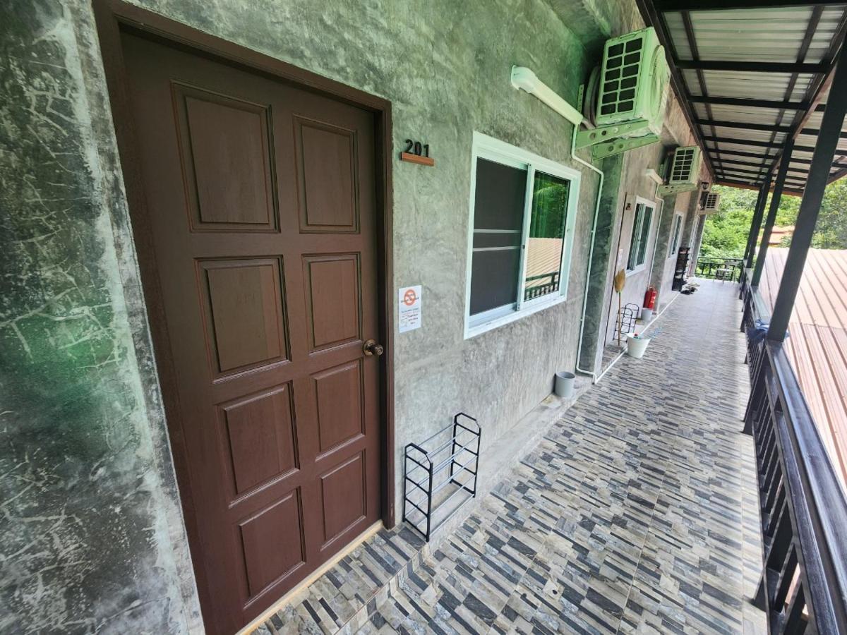 Skypearl Guesthouse & Pub Тао Екстер'єр фото